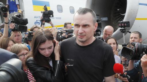  <p>Русия пусна Сенцов, Украйна- очевидец за убийството на 283 души</p> 