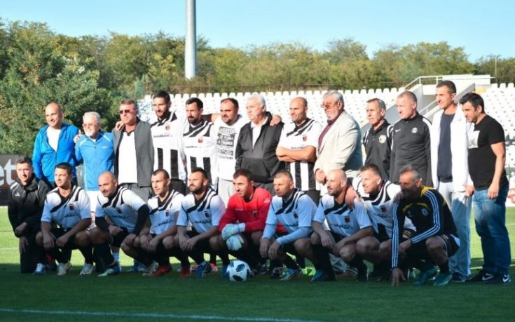 Зума извежда ветераните на Локо срещу руснаци, Гонзо на терена