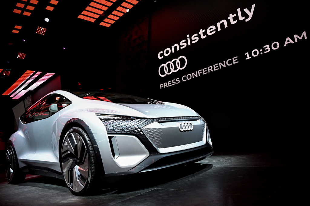 <p>Audi Sport e-tron</p>