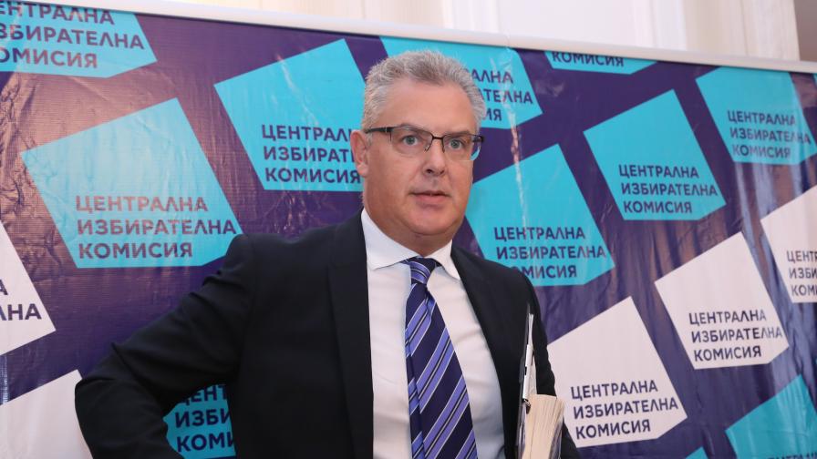 Централната избирателна комисия проведе брифинг днес, 12 септември. На снимката: Александър Андреев.