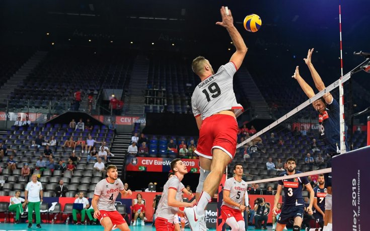 България се озори здраво с Португалия, но вижда 1/8-финала