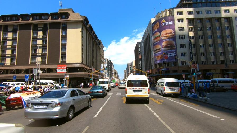 Как най-бедният квартал в Йоханесбург се превръща в „град на светлината“
