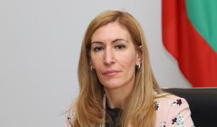 Ангелкова: Подготвяме се за възстановяване на туристическите пътувания