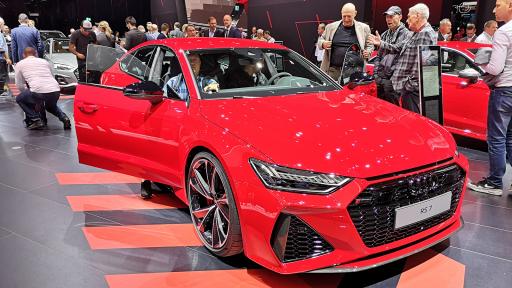  Audi RS 7 дебютира на салона във Франкфурт. 