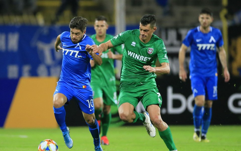 Ботев Враца приема Левски във втората среща от неделния ден