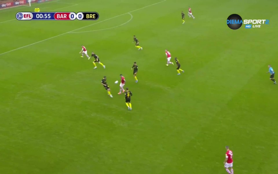 Оли Уоткинс реализира хеттрик за Брентфорд, за да може неговият