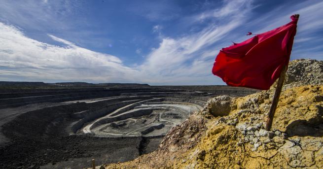 Любопитно Гигантска дупка в Русия крие огромно богатство Блоковете на