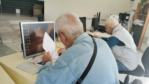  <p>А1 започва безвъзмездни обучения&nbsp;за възрастни хора&nbsp;</p> 