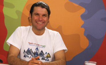 Българският алпинист Атанас Скатов изкачи четвъртия си осемхилядник за тази