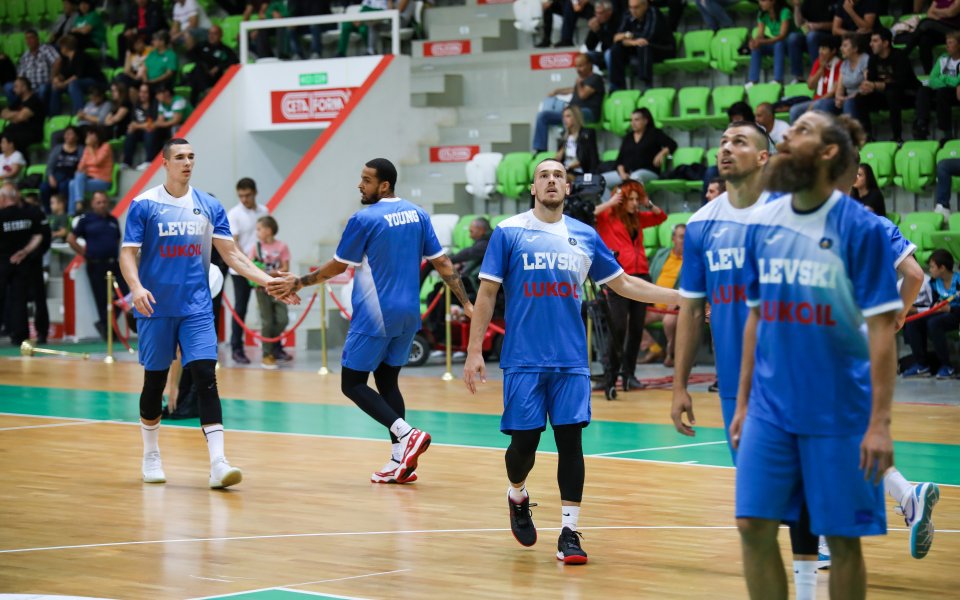 Баскетболистите на Левски Лукойл загубиха първия си мач от груповата