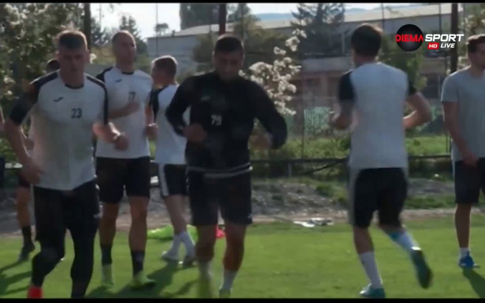 Халфът на Славия Славчо Шоколаров даде интервю преди двубоя на