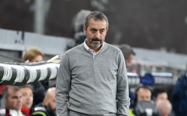 Ръководството на Милан продължава да обмисля смяна на треньорския пост
