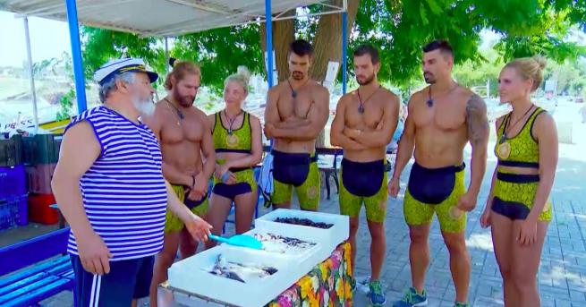 Любопитно Славяните осъмнаха с играч по малко Йоана удари ръката си