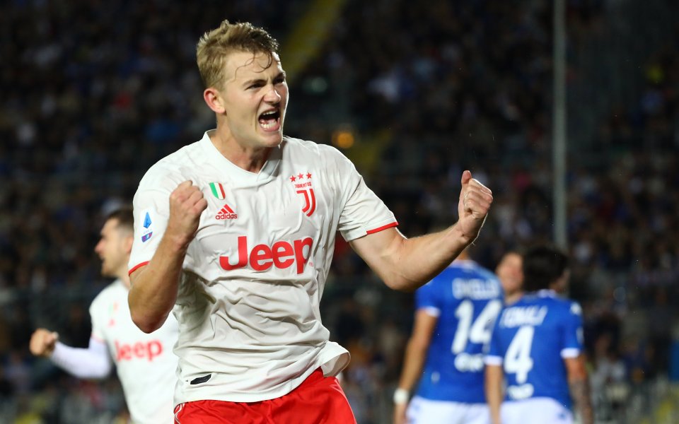 Изпълнителният директор на Аякс Амстердам Едвин ван дер Сар сравни