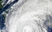  Страшни опустошения, десетки жертви след ураган в Япония 