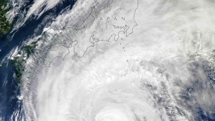 Страшни разрушения, десетки жертви след тайфун в Япония
