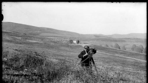  Милтон и Янаки Манаки са бащите на киното на Балканите. Те обаче са и фотографи, запазили на лентите си достоверния балкански дух от края на 19 век. 