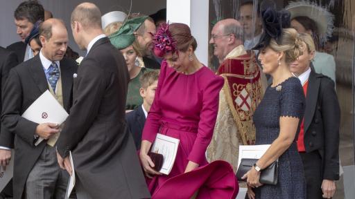  <p><strong>Неудобни</strong> <strong>сватбени гафо </div>

</article>
<style>
.youtube{
  width:100%;height:500px;
}
@media only screen and (max-width: 600px) {
.youtube {
    height:250px;
  }
}
</style>
<div style=