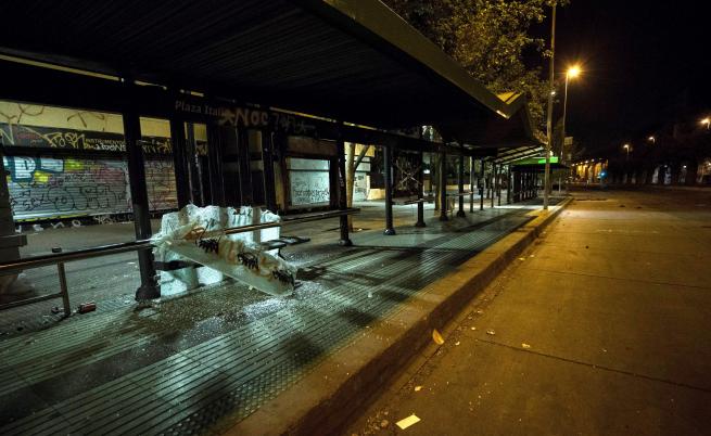 10 жертви в Чили, цената на билета подпали страната