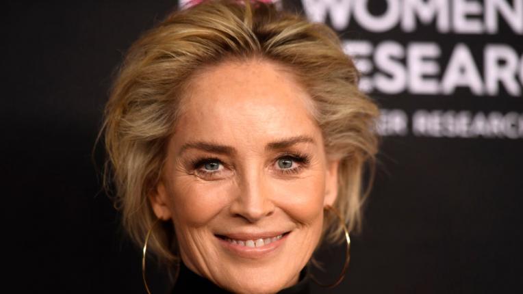  5 звезди, които са пробвали онлайн запознанства 