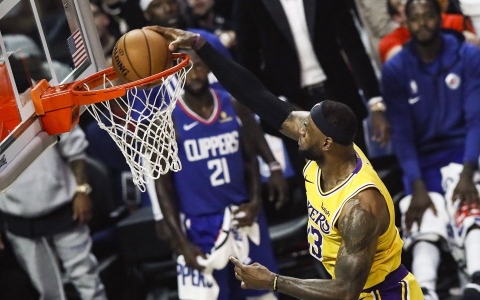 Отборът на Лос Анджелис Лейкърс победи Юта Джаз с 95:86