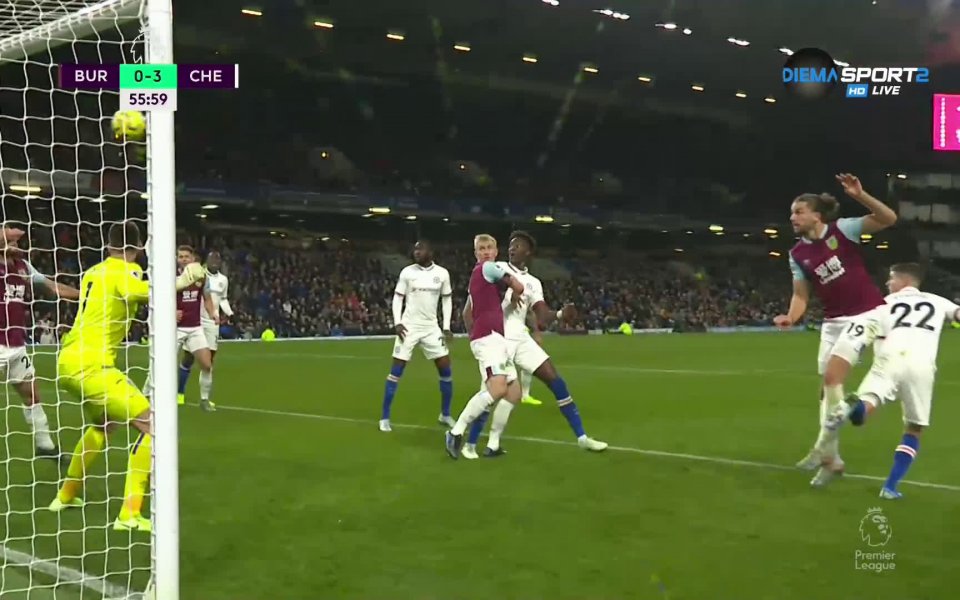 В 56-ата минута Кристиан Пулишич оформи своя хеттрик в мача