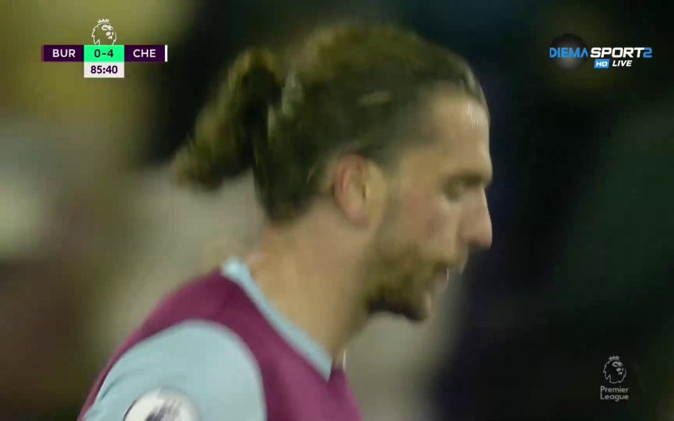 В 86-ата минута Бърнли намали пасива си срещу Челси след