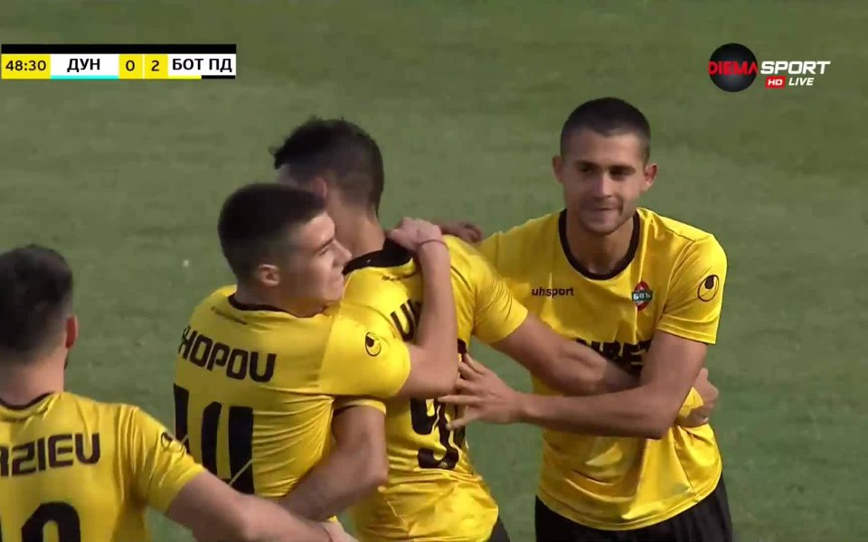 Отборът на Ботев Пд направи и втора крачка към трите