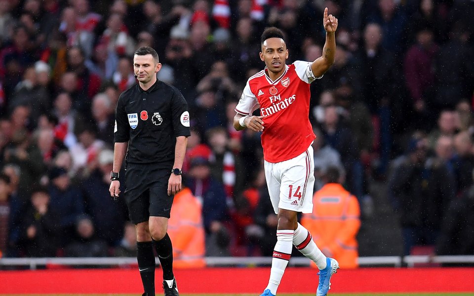 Арсенал е дал обещание на звездата си Пиер-Емерик Обамяенг да