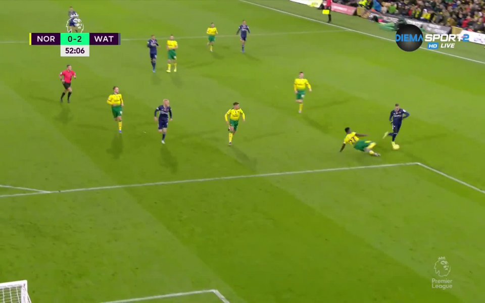 Страхотно второ попадение на Уотфорд в 52-ата минута. Жерар Деулофеу