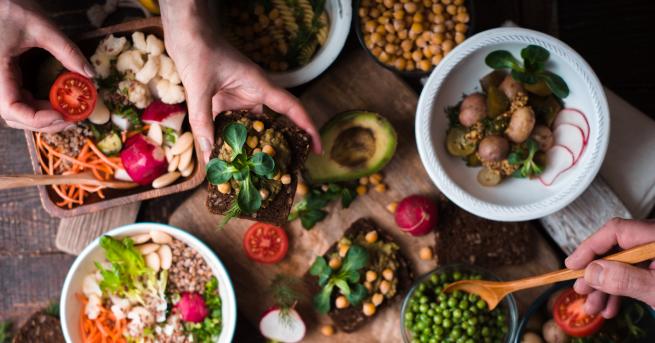 Любопитно Как да се храним пълноценно по време на пост