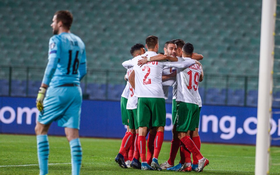 Поражението с 0:1 в София вгорчи официалния дебют за чешкия