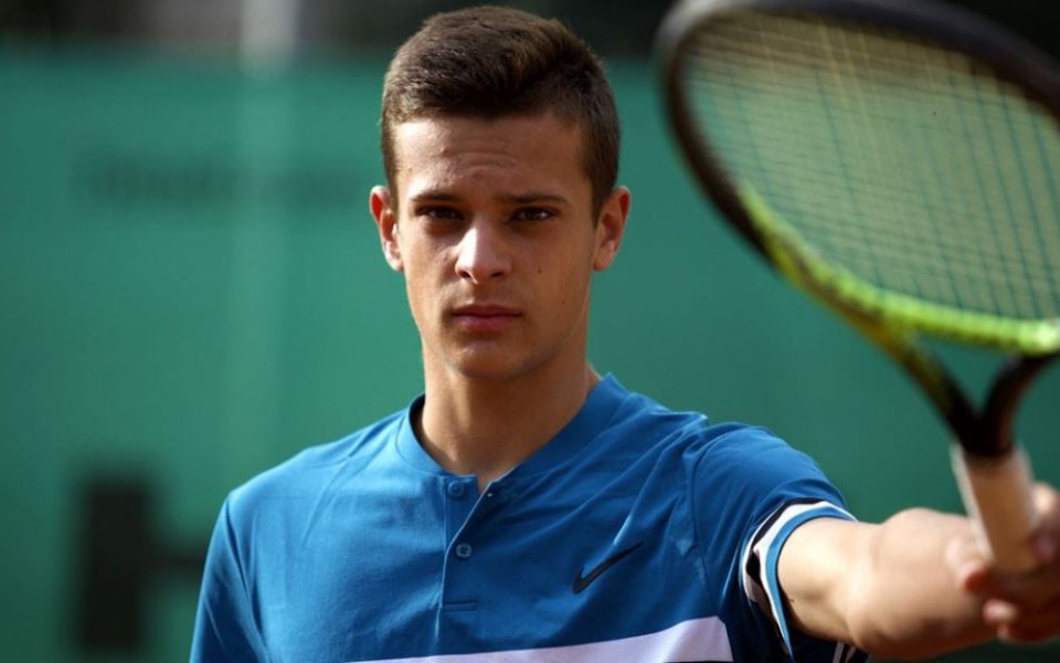 Един от талантите на българския тенис Симеон Терзиев се подготвя