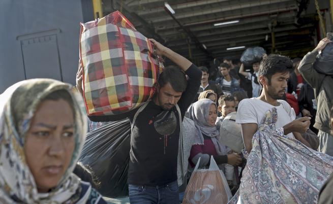 Гърция: ЕС ни гледа като паркинг за бежанци