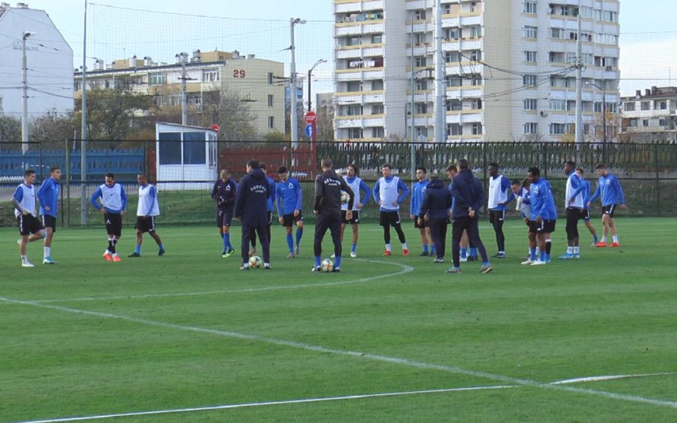 Отборът на Левски продължава с подготовката си за мача с