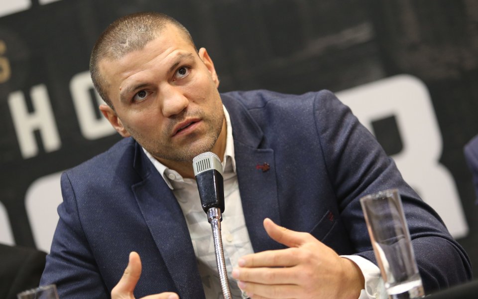 Българският професионален боксьор Тервел Пулев ще се изправи в 12-рундов
