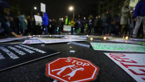  Когато мълчанието убива: Разказът на жертви на принуждение 