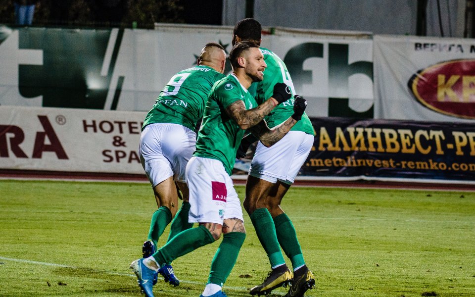 Нападателят на Берое Мартин Камбуров няма да играе в мача