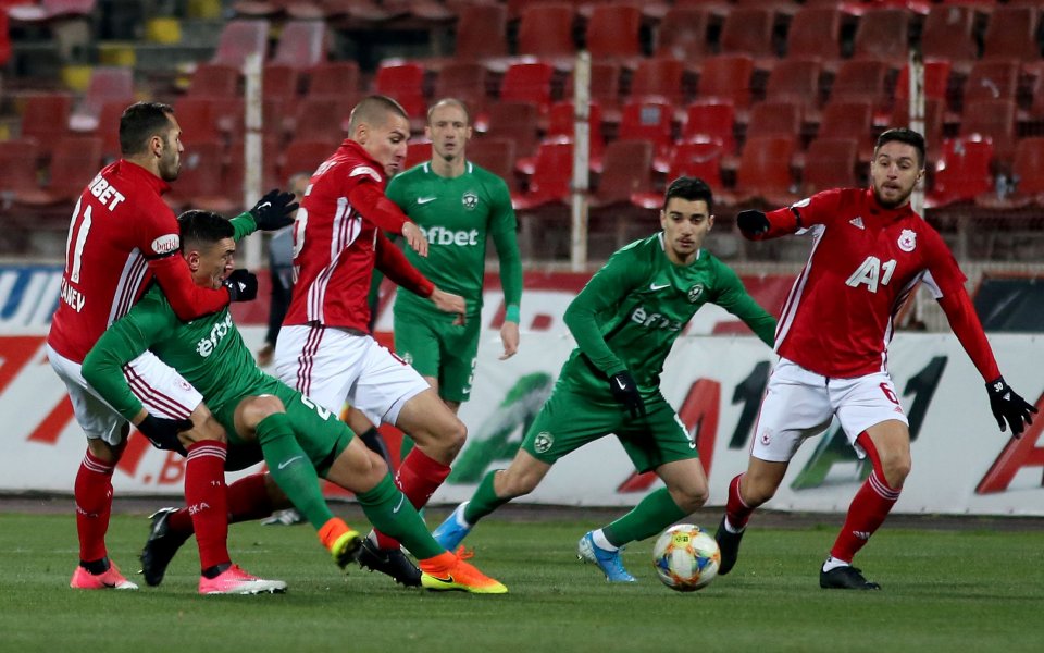 Дойде време за едно от &bdquo;най-горещите&rdquo; дербита в България в