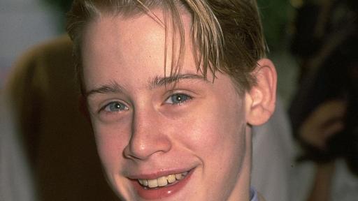  <p><strong>Проверете:</strong> Колко в действителност знаете за &bdquo;Сам вкъщи&rdquo;?</p> 