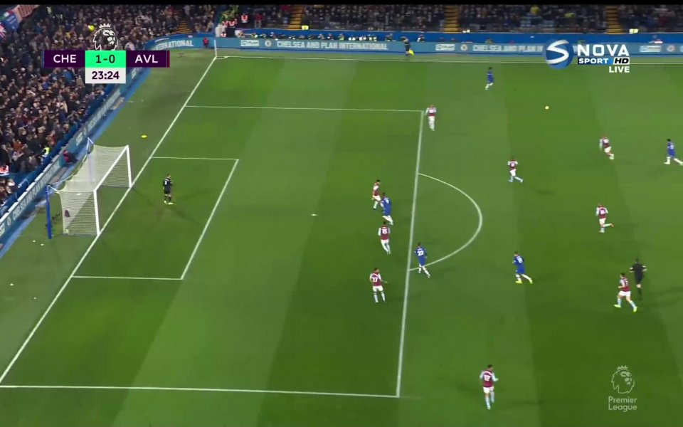 Челси поведе в 23-ата минута с гол на Тайми Ейбрахам.