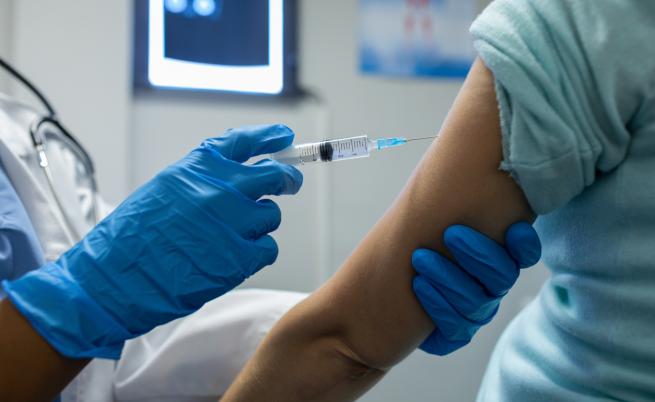 България ще настоява за прекратяване на договора с Pfizer-BioNTech за доставка на ваксини