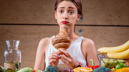  Как да си хапвате от всичко, само че да не пълнеете по празниците 