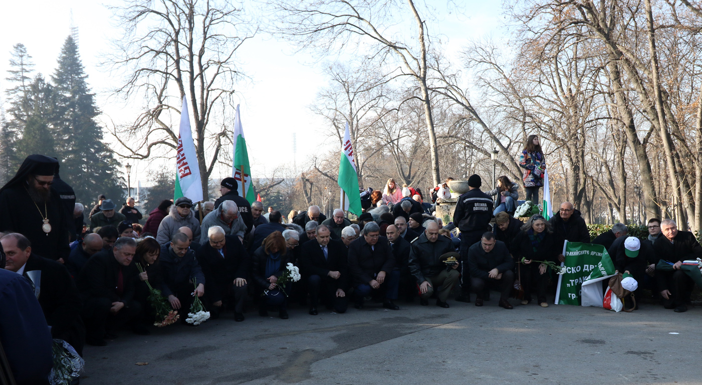 <p>Паметник на Капитан Петко войвода беше открит в Алеята на бележитите българи в Борисовата градина в София. Тази година се отбелязват 175 години от рождението на изтъкнатия революционер и защитник на тракийската кауза.</p>