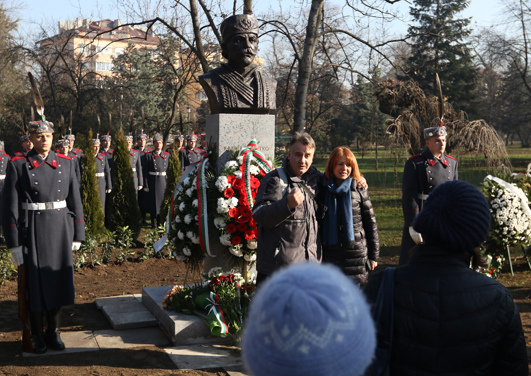 <p>Паметник на Капитан Петко войвода беше открит в Алеята на бележитите българи в Борисовата градина в София. Тази година се отбелязват 175 години от рождението на изтъкнатия революционер и защитник на тракийската кауза.</p>