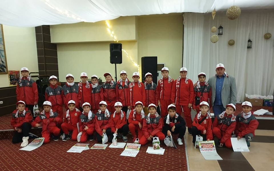 200 деца от Беласица на Коледно парти с куп изненади