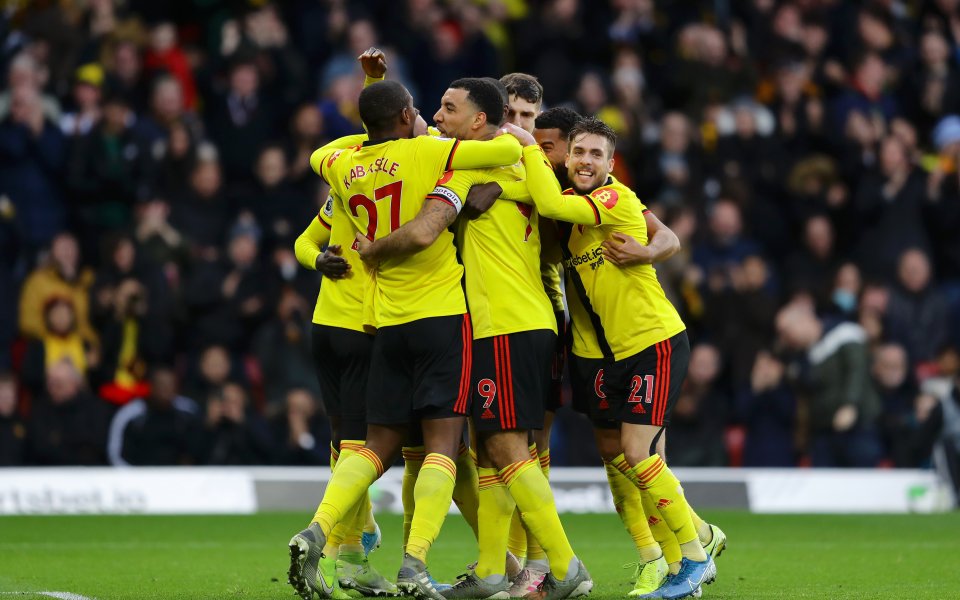 Отборът на Манчестър Юнайтед отново се провали с гръм и