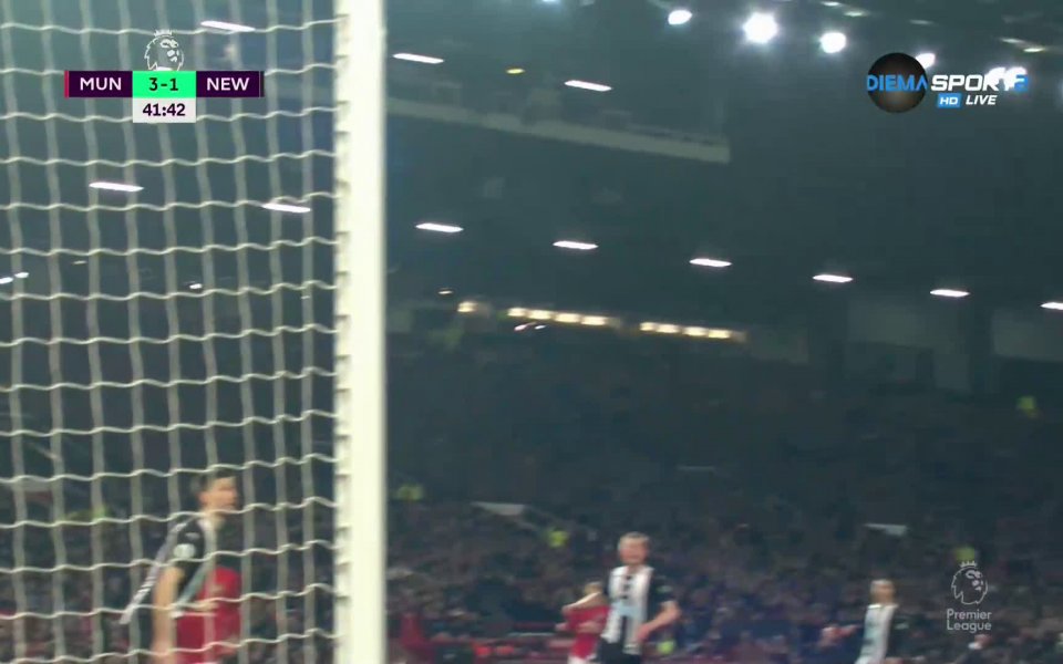 В 41-ата минута на двубоя между Манчестър Юнайтед и Нюкасъл