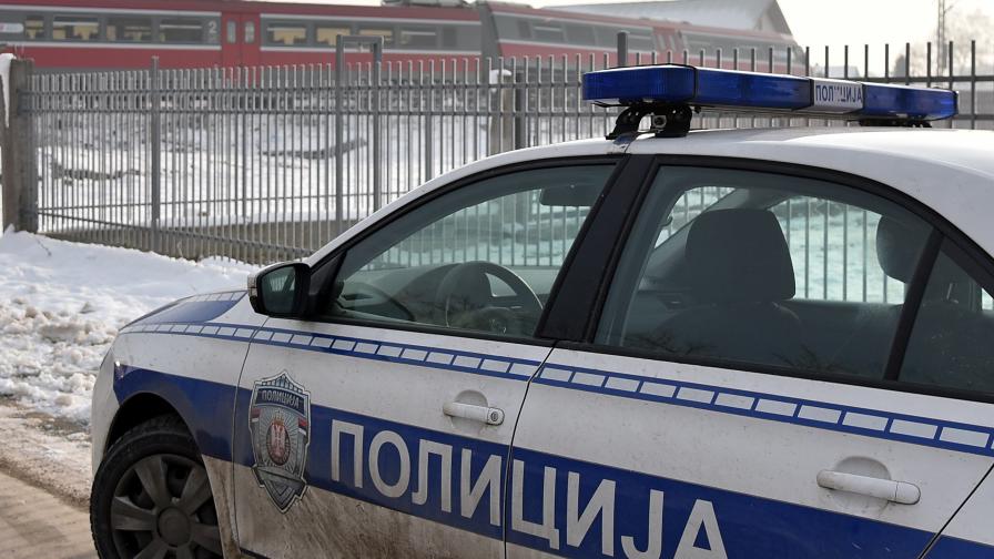  Стотици служители на реда търсят педофил и момиче в Сърбия 