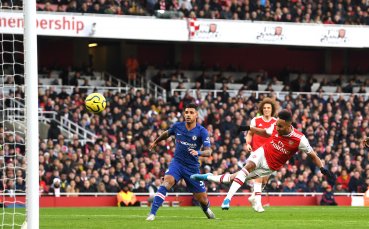 Отборите на Арсенал и Челси играят при резултат 1 0 в дербито